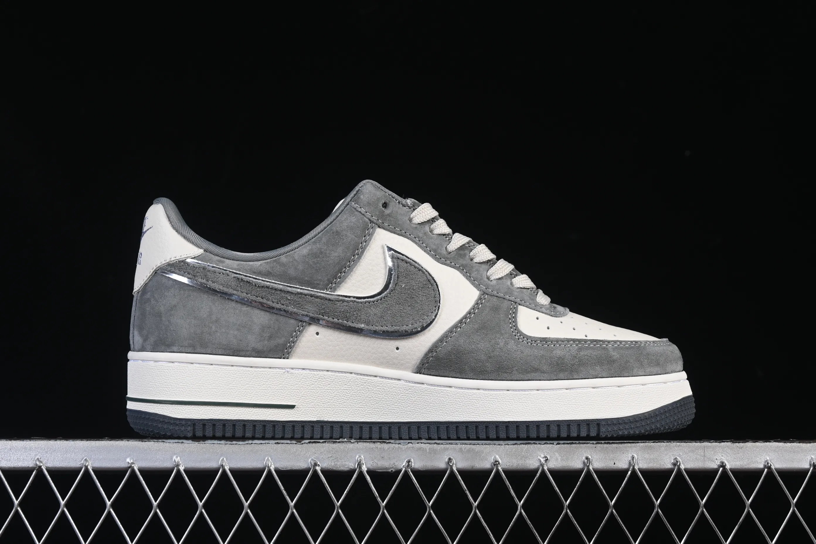 All Categories Nk Air Force 1 Air Force Series Nk Air Force 1 Low Air Force Low Nike Air Force 1'07 Low Violent Bear Joint Gray Pig Eight Air Force One Low Casual Shoes SY1388-004